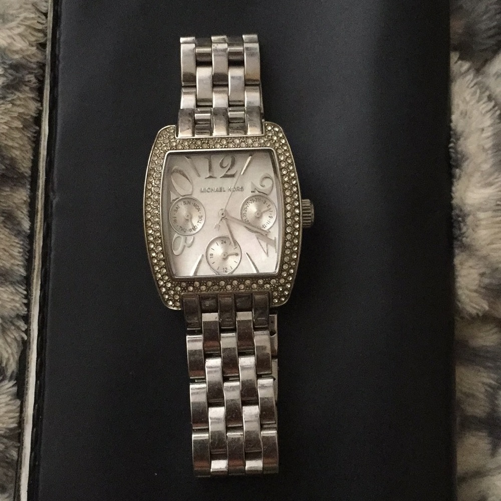 Michael Kors limited addition “Emma Watch”.